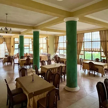 Montagna Hostel, And Motel Librazhet