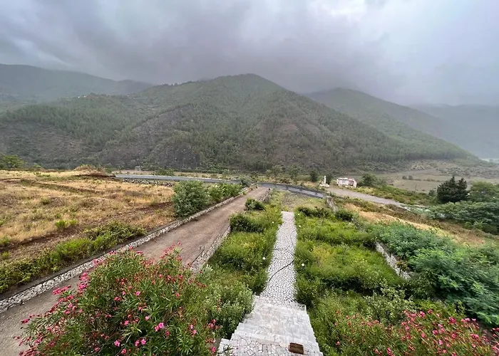 Montagna Hostel, Motel&campsite Librazhet